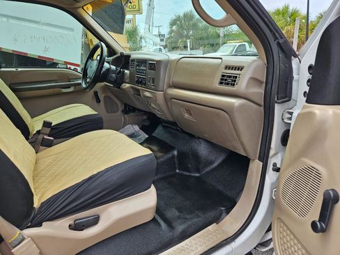 Used 2001 Ford F250 XL RWD image 16