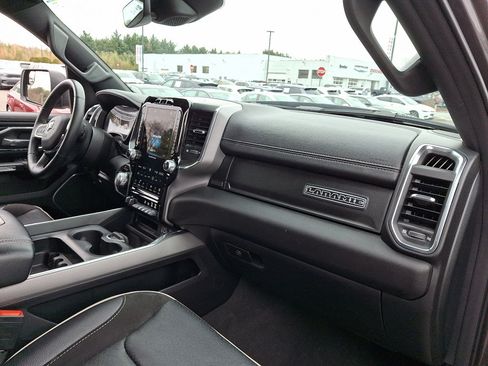 Used 2024 RAM 1500 Laramie image 11