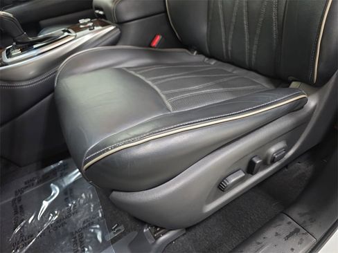 Used 2019 INFINITI QX60 Luxe w/ Sensory Package image 29