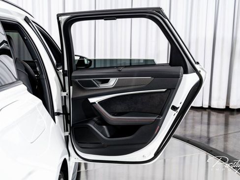 Used 2022 Audi RS 6 w/ Executive Package image 55