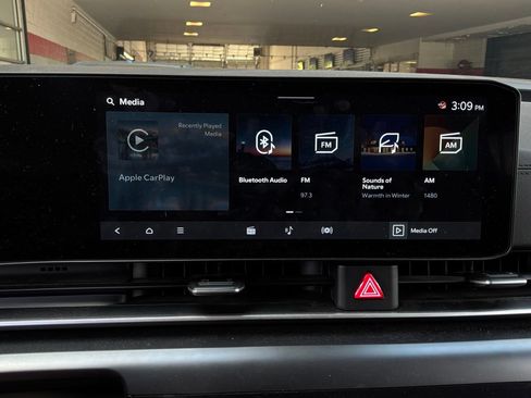 Used 2026 Kia Carnival FWD image 35