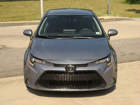 Used 2021 Toyota Corolla LE FWD image 5