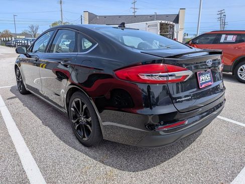 Used 2020 Ford Fusion SE w/ Equipment Group 151A FWD image 7