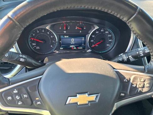 Used 2022 Chevrolet Equinox LT image 11