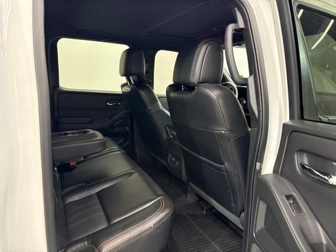 Used 2023 Nissan Frontier PRO-4X AWD/4WD image 12