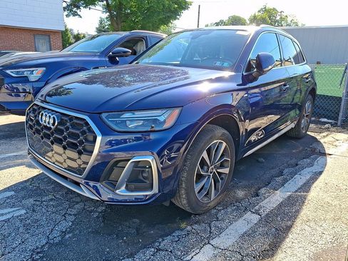 Used 2023 Audi Q5 2.0T Premium w/ Convenience Package AWD/4WD image 2