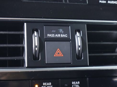 Used 2021 Nissan Armada SV image 22