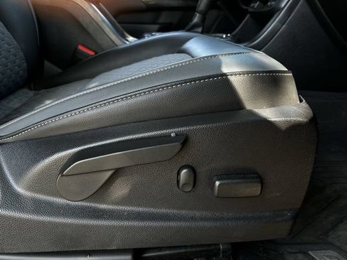 Used 2019 Chevrolet Colorado Z71 AWD/4WD image 27