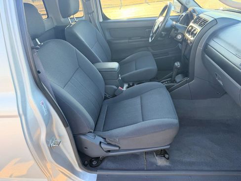 Used 2004 Nissan Frontier XE Desert Runner w/ (VTP) Value Truck Pkg image 12