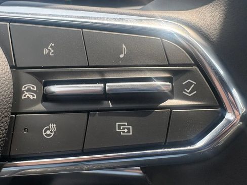 New 2027 Chevrolet Equinox LT w/ Convenience Package II AWD/4WD image 8