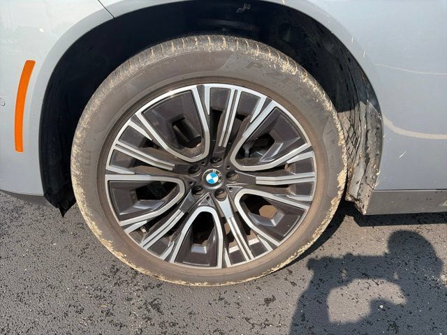 Used 2025 BMW X3 xDrive30i w/ Premium Package AWD/4WD image 2