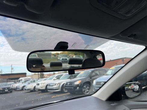 Used 2009 Toyota Corolla Sedan 4D image 17