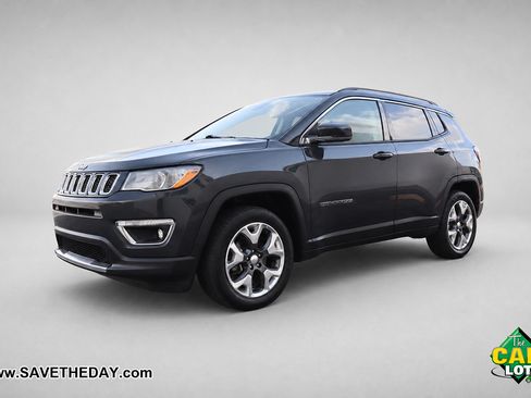 Used 2018 Jeep Compass Limited w/ Navigation Group AWD/4WD image 4