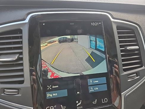 Used 2021 Volvo XC90 T6 Momentum image 53