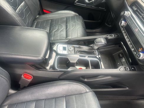 Used 2021 Kia Telluride SX w/ SX Prestige Package image 44