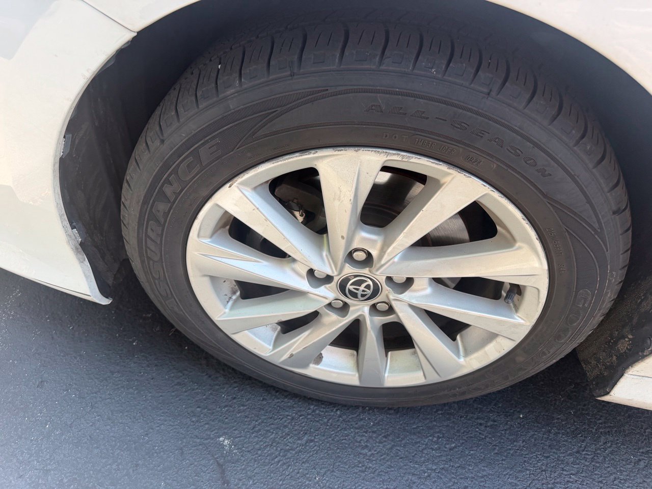 Used 2021 Toyota Camry LE FWD image 10