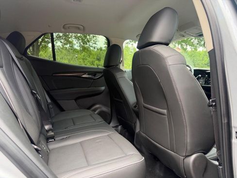 Used 2023 Buick Envision Essence FWD image 10