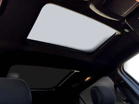 Used 2017 Ford Explorer XLT w/ Equipment Group 201A image 17