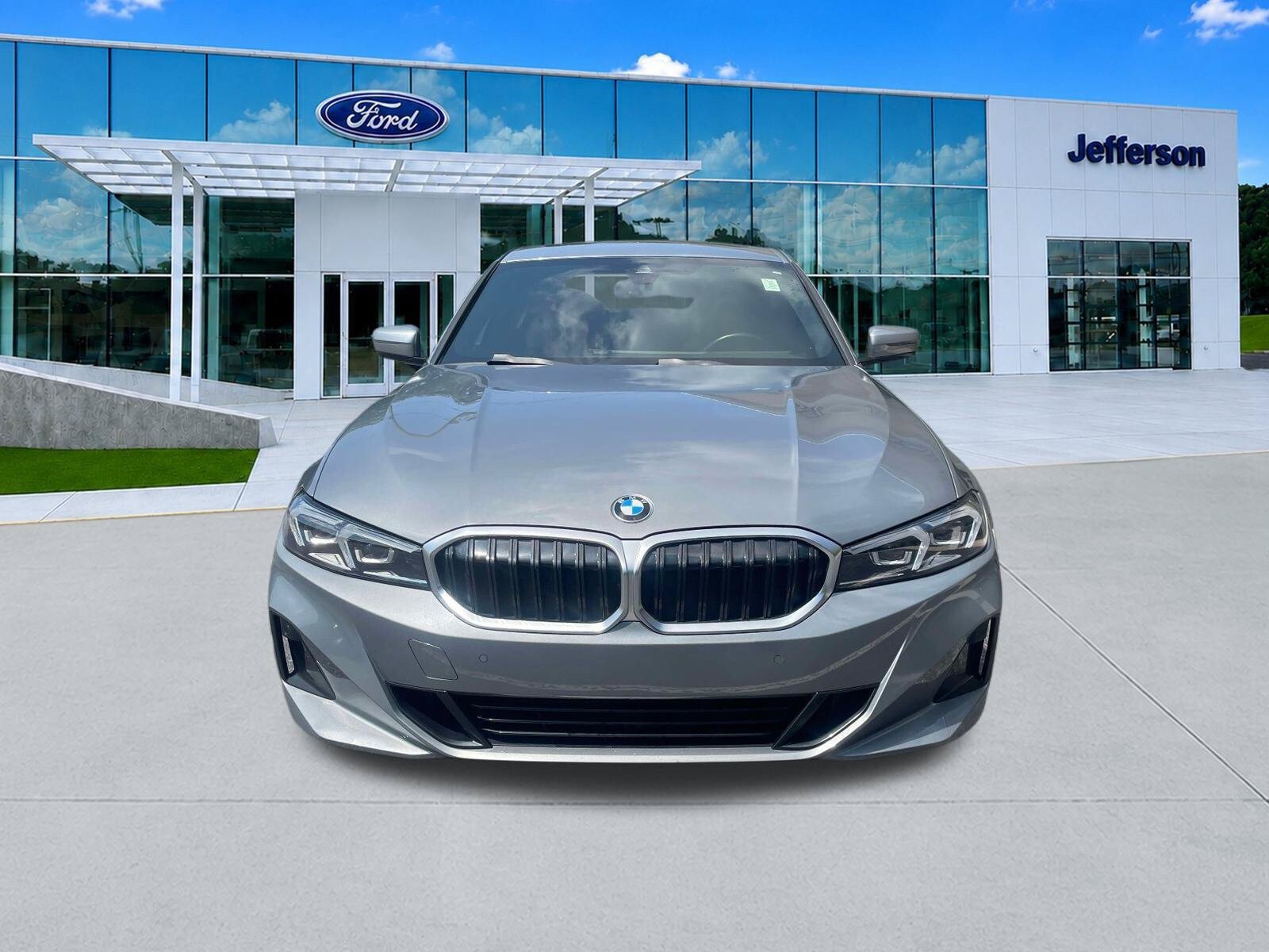 Used 2023 BMW 330i Sedan RWD image 2