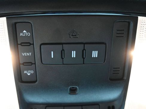 Used 2025 Dodge Durango GT AWD/4WD image 22