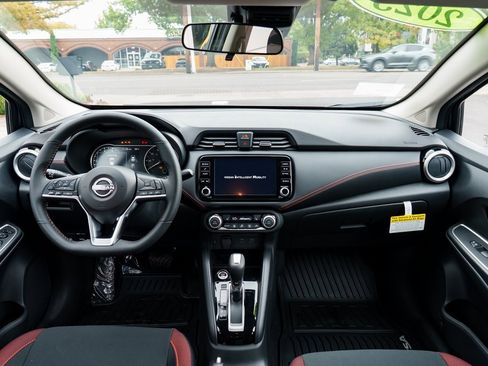 New 2025 Nissan Versa SR w/ Trunk Package image 8