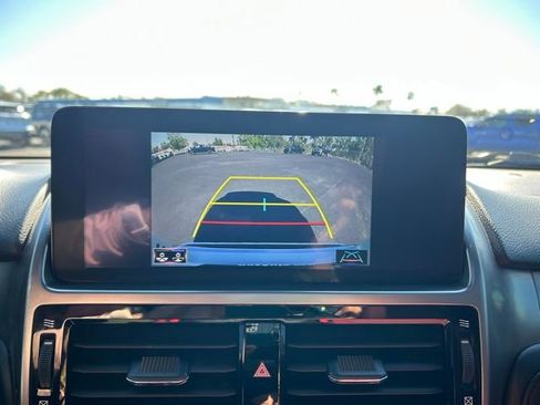 Used 2023 Lexus GX 460 Premium w/ Premium Package image 25