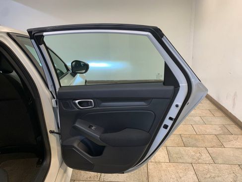 Used 2023 Honda Civic Sport image 40