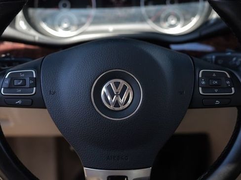 Used 2013 Volkswagen Passat 2.5 SEL Premium FWD image 23