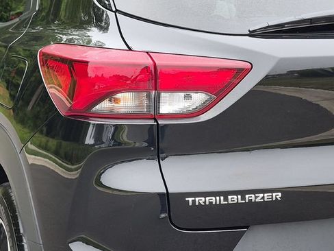 Used 2025 Chevrolet TrailBlazer LT FWD image 21