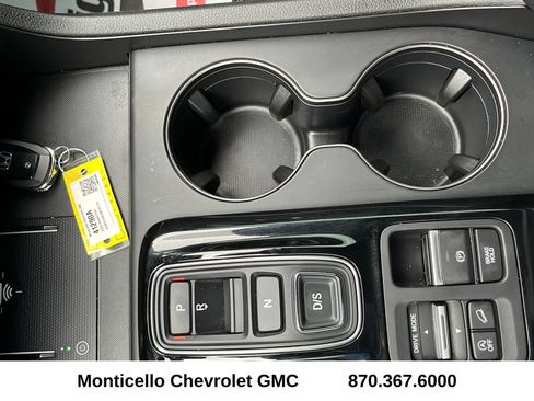 Used 2025 Honda Pilot TrailSport image 23