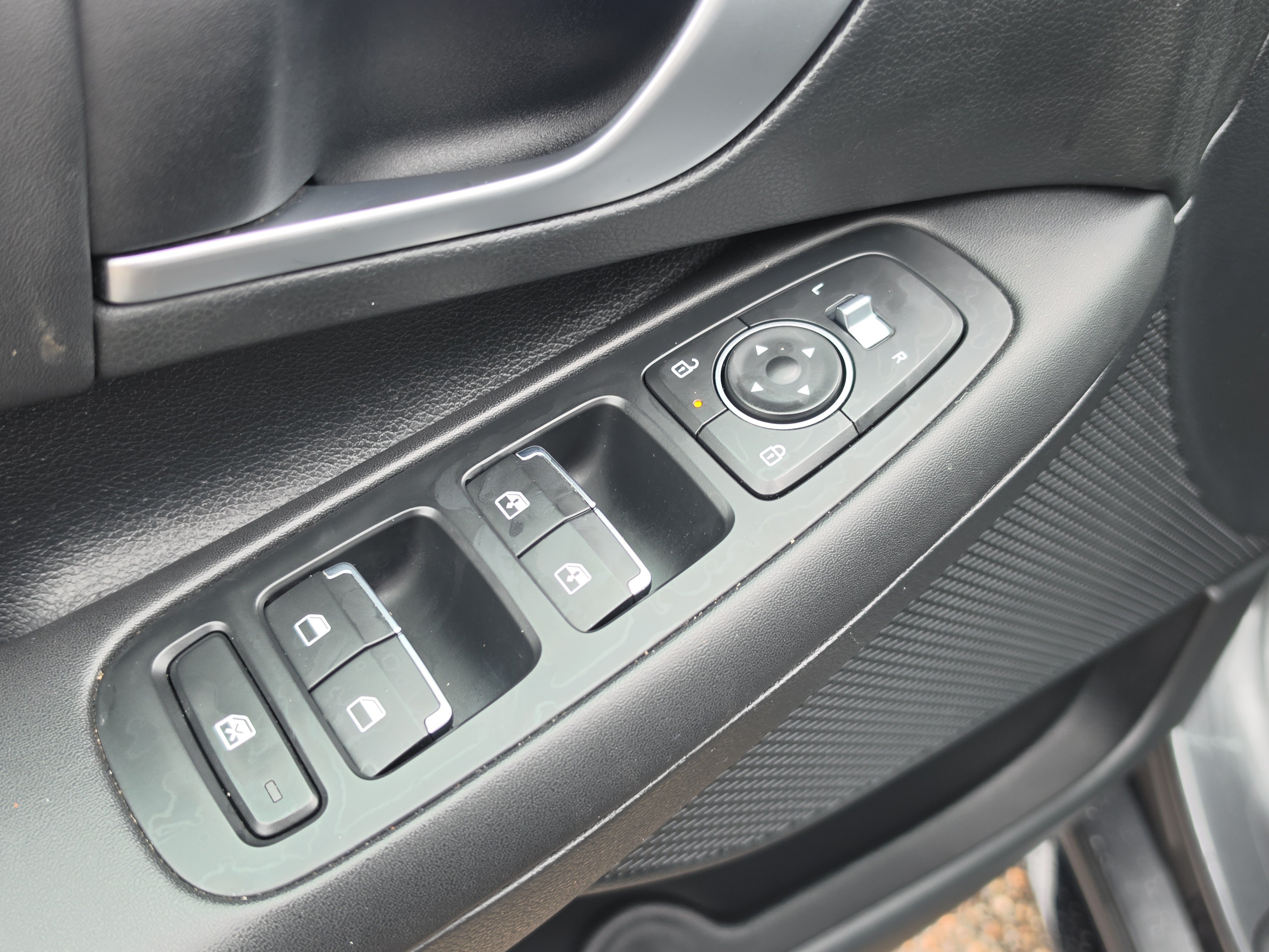 Used 2025 Hyundai Sonata SEL FWD image 19