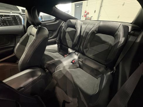 Used 2017 Ford Mustang Shelby GT350 w/ Convenience Package RWD image 40