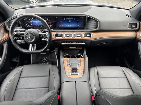 Certified 2025 Mercedes-Benz GLS 450 4MATIC image 19