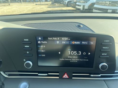 Used 2026 Hyundai Elantra Sport image 11