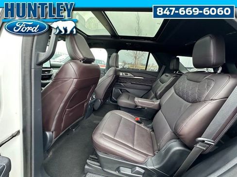 Used 2025 Ford Explorer Platinum w/ Ultimate Package AWD/4WD image 17