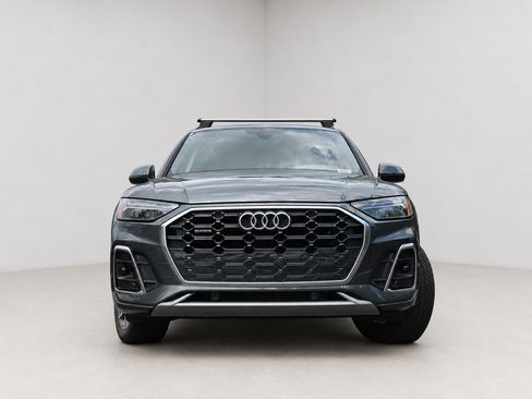 Certified 2023 Audi Q5 2.0T Premium w/ Convenience Package AWD/4WD image 2