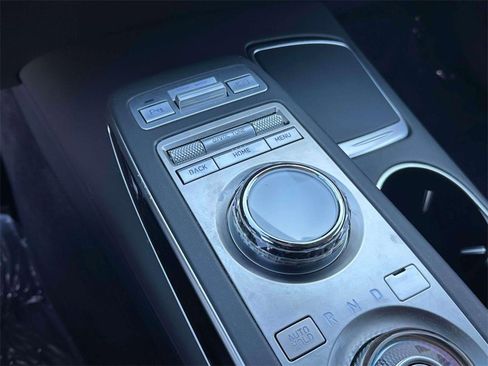 Used 2025 Genesis GV70 2.5T image 28