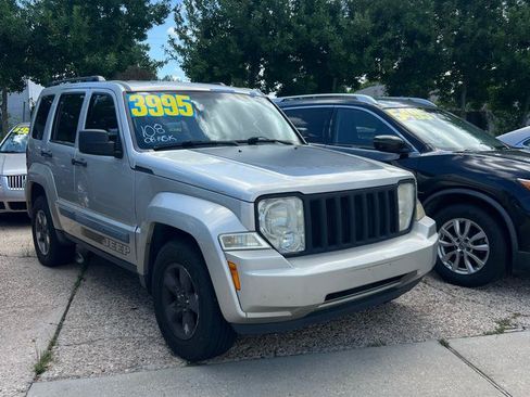 Used 2008 Jeep Liberty Sport w/ Popular Equipment Group AWD/4WD image 2