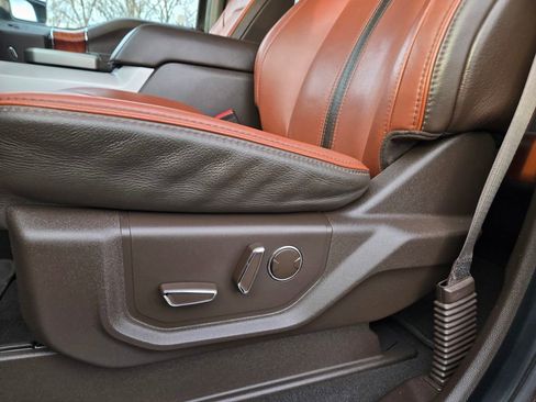 Used 2019 Ford F250 King Ranch w/ Snow Plow Prep Package image 28