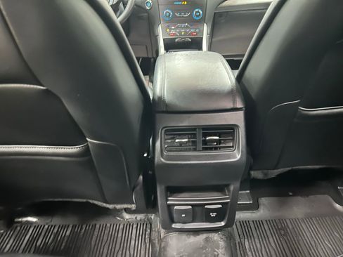 Used 2019 Ford Edge SEL w/ Equipment Group 201A image 24