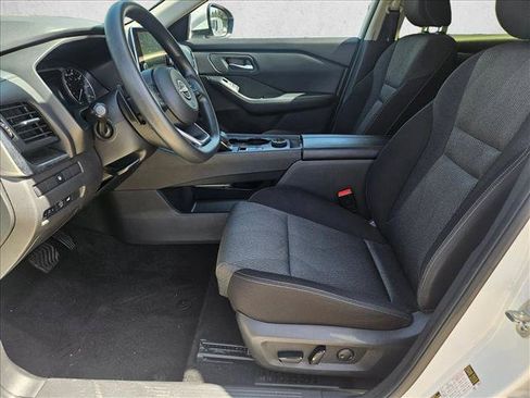 Used 2024 Nissan Rogue SV AWD/4WD image 12