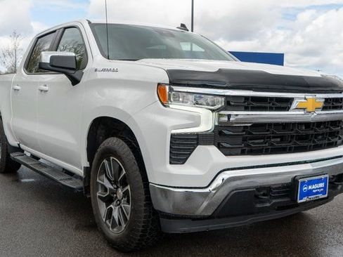 Used 2024 Chevrolet Silverado 1500 LT AWD/4WD image 4
