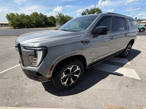 New 2026 GMC Yukon XL AT4 w/ AT4 Premium Plus Package AWD/4WD image 32