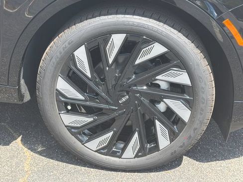 New 2026 Lincoln Nautilus Reserve AWD/4WD image 13