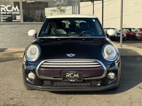 Used 2015 MINI Cooper 4-Door Hardtop image 2