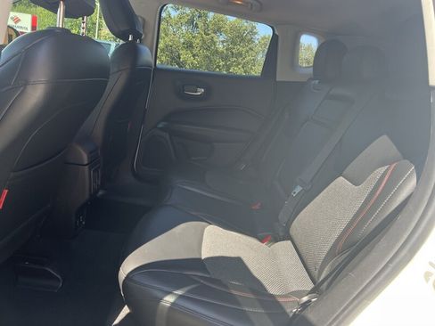 Used 2018 Jeep Compass Trailhawk AWD/4WD image 13