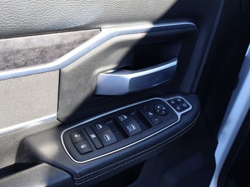 Used 2024 RAM 3500 Big Horn image 19