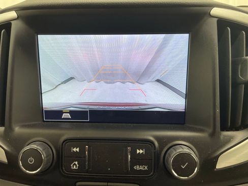 Used 2024 GMC Terrain SLT AWD/4WD image 28