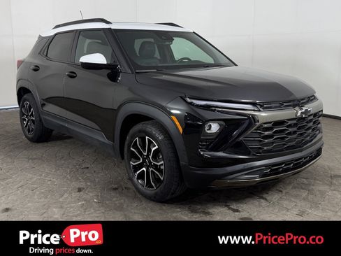 Used 2025 Chevrolet TrailBlazer ACTIV w/ Convenience Package FWD image 1