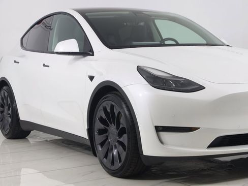 Used 2022 Tesla Model Y Performance image 42